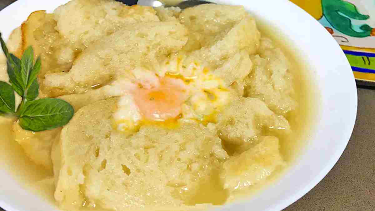 Soupe de bouillon de ragoût d'œufs