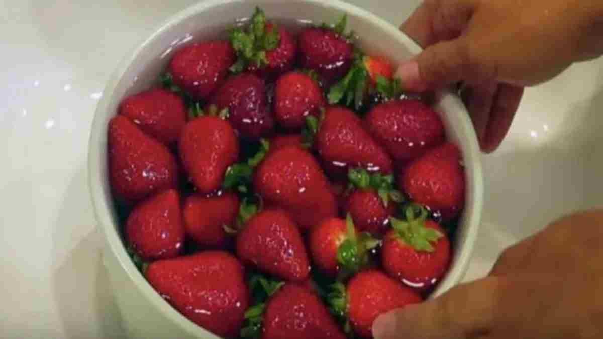 Pourquoi tremper les fraises dans du vinaigre?